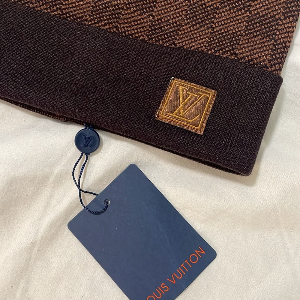 Louis Vuitton beanie - Picture 2 of 2